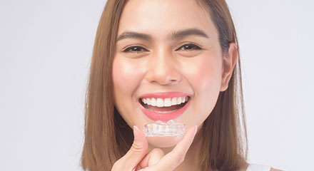 img-newsmile-treatment-invisalign-howwork-confident