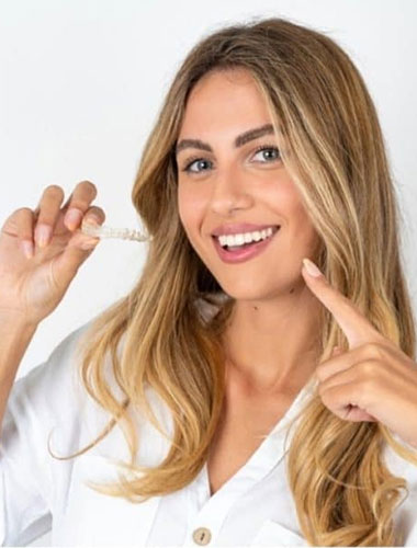 img-newsmile-treatment-invisalignforteen-whatisinvisalaign